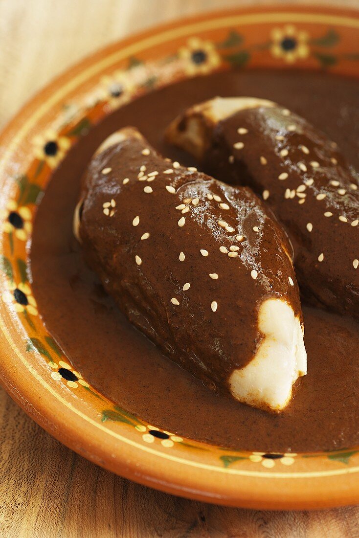 Hähnchen mit Mole poblano (Schokoladen-Chilisauce, Mexiko)