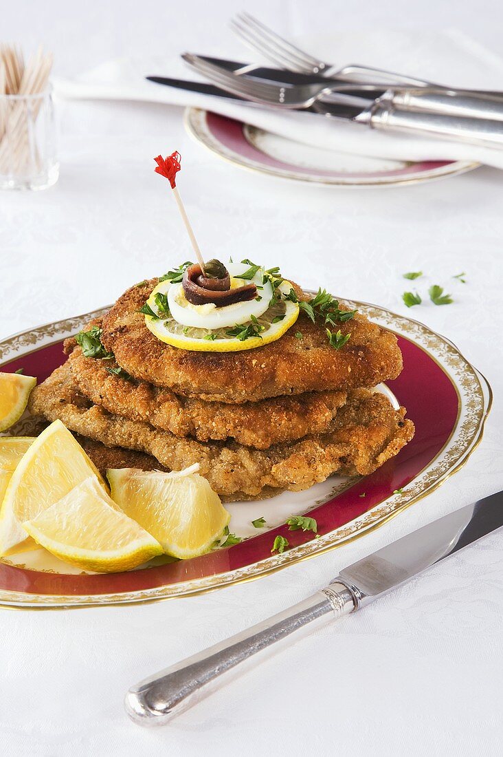 Wiener schnitzel (Breaded veal escalope)