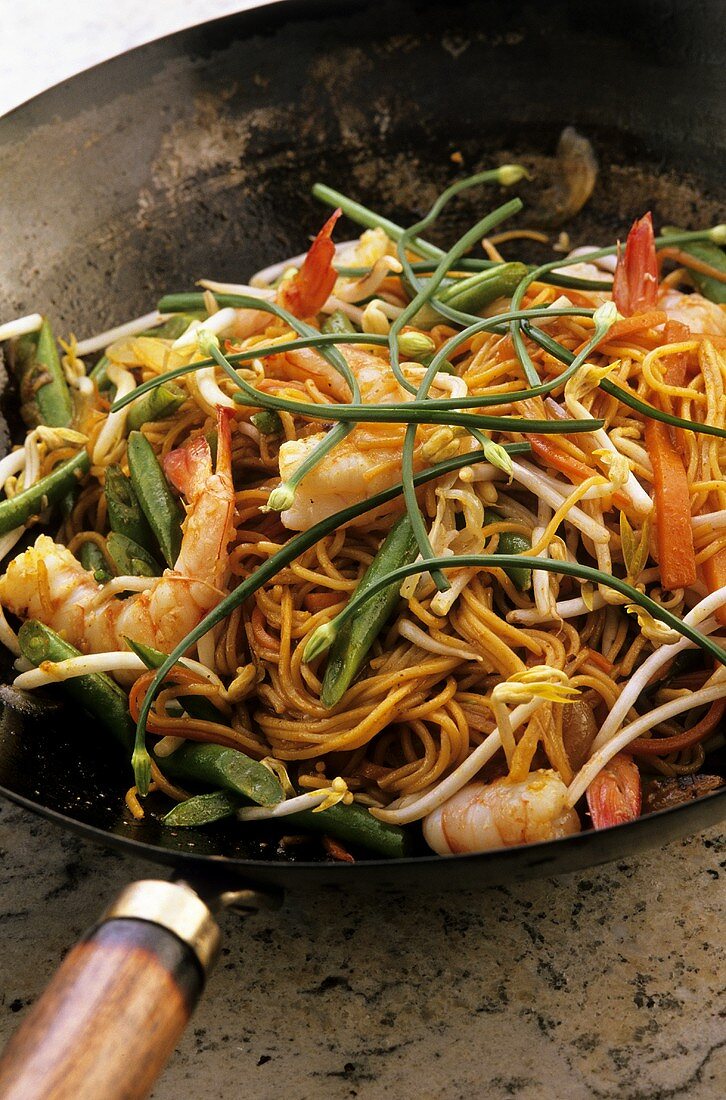 Singapore Noodles mit Garnelen (Asien)