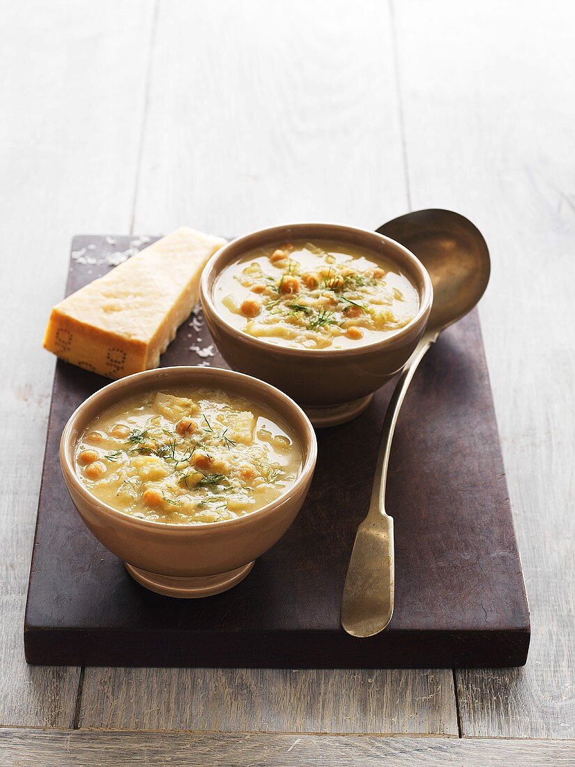 Zuppa di ceci (chickpea soup with fennel and leek)