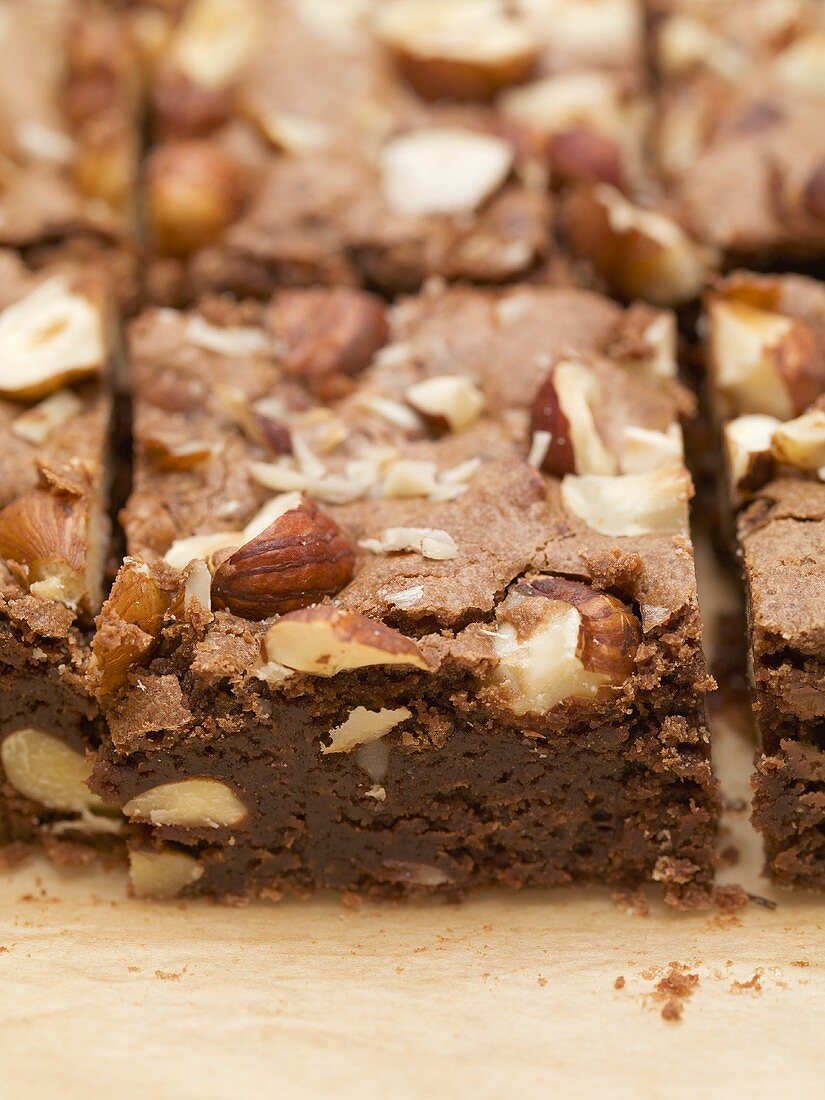 Nut brownies (close-up)