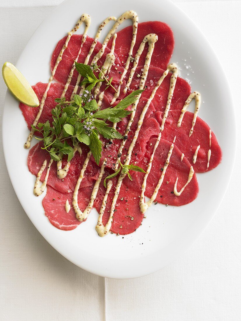 Carpaccio di Cipriani (Rohes Rindfleisch mit Mayonnaise)