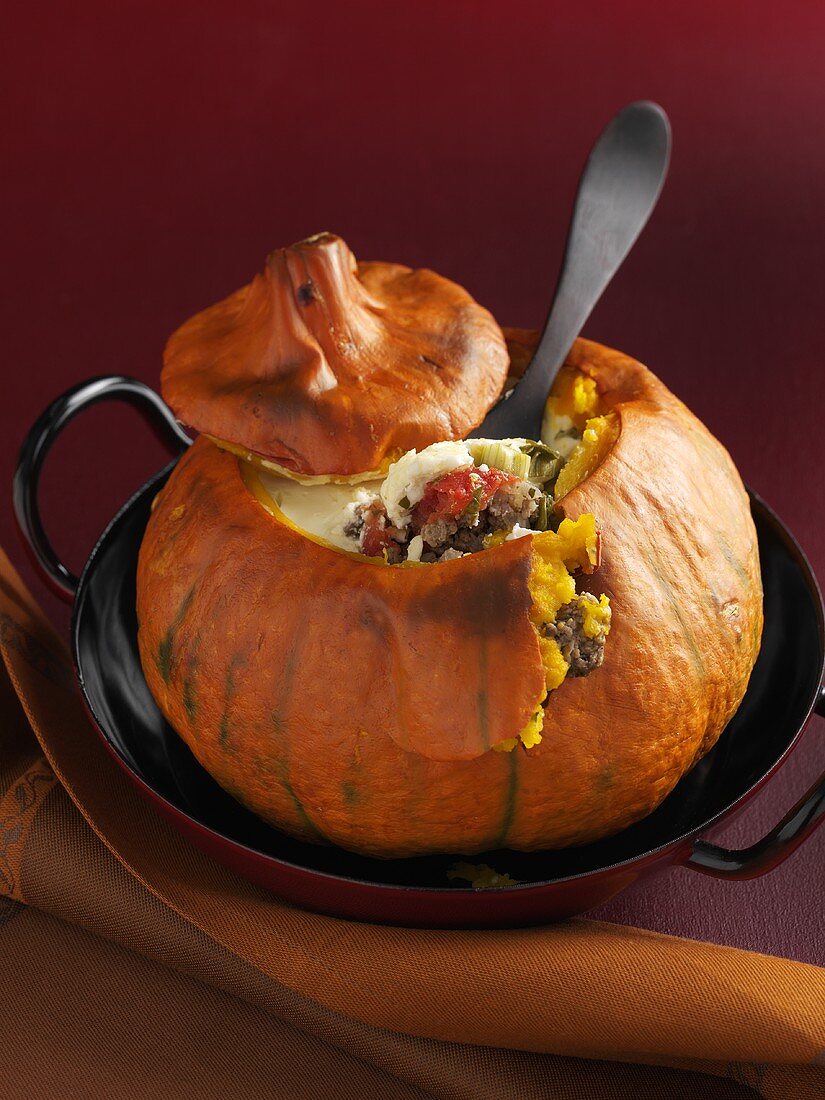 Pumpkin stuffed with minced lamb