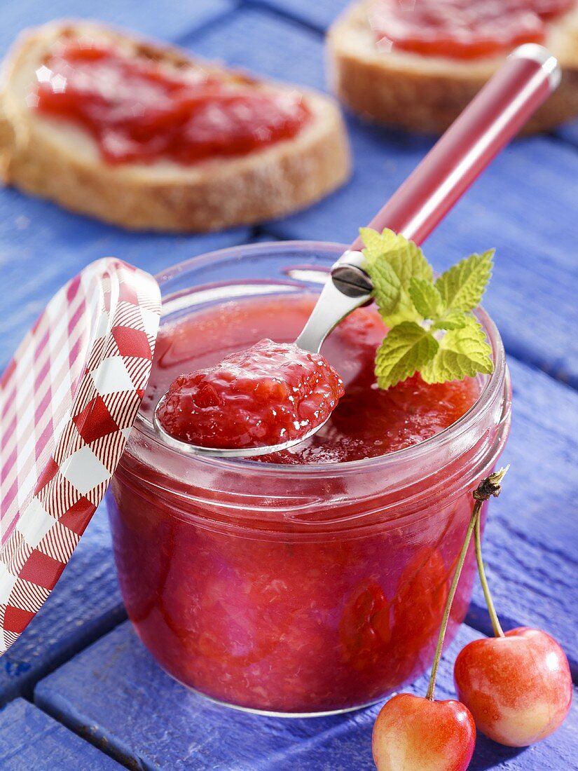 Sweet cherry jam
