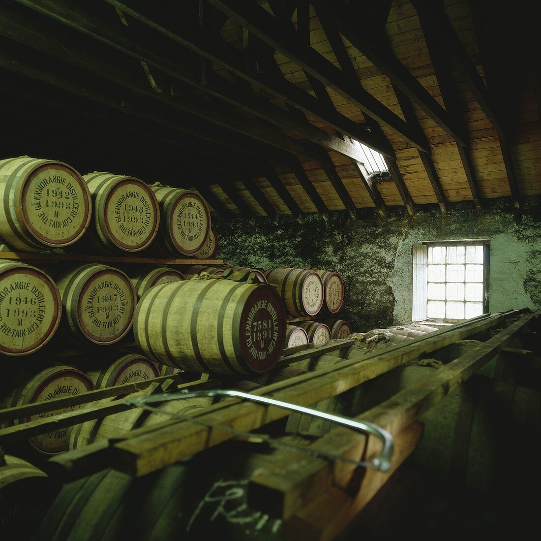 Whiskyfässer der Distillery Glenmorangie Whisky, Schottland