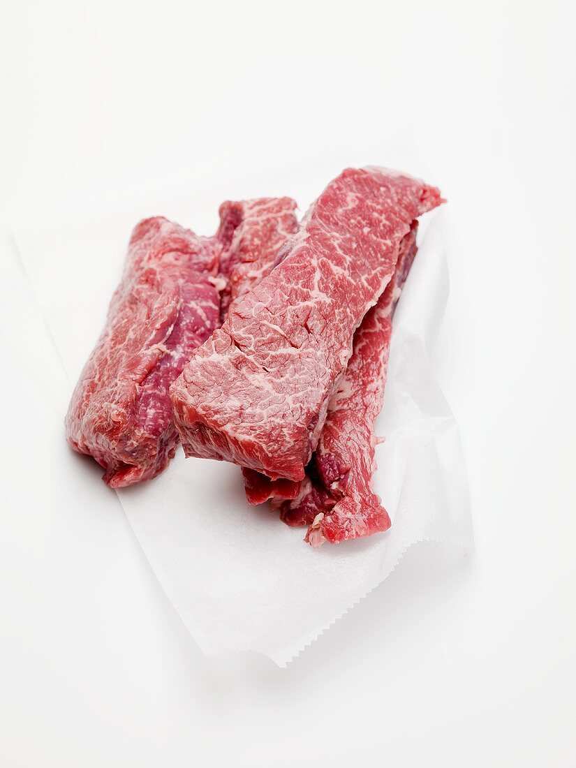 Rindfleisch auf Papier