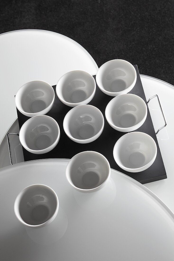 Small bowls and tray in black and white