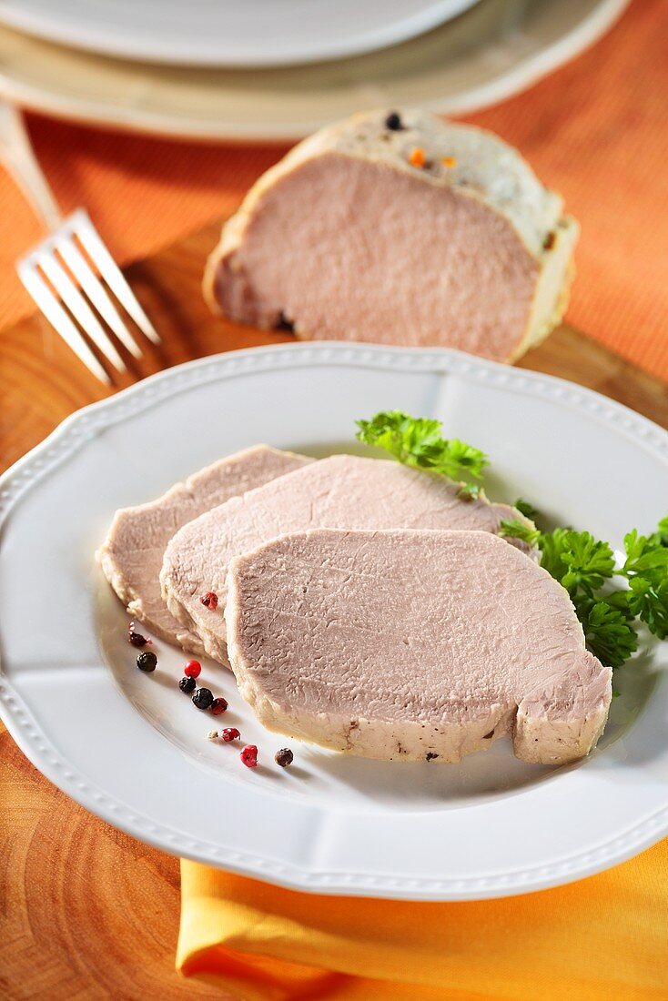 Pork fillet with peppercorns and parsley