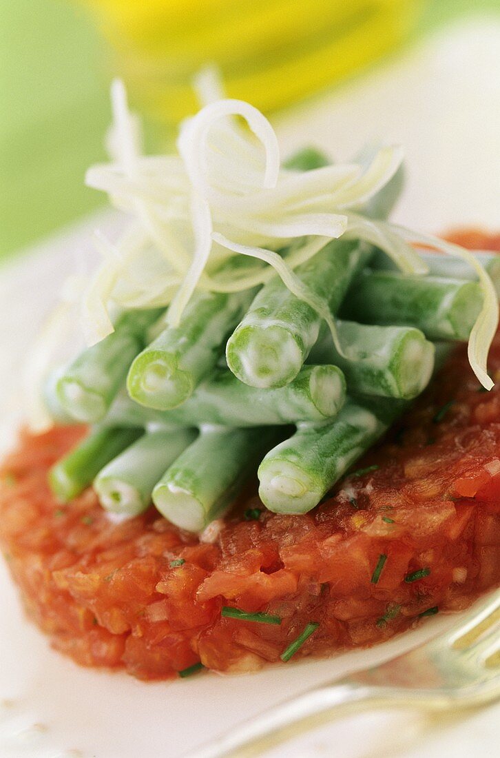 Tomato tartare with green beans