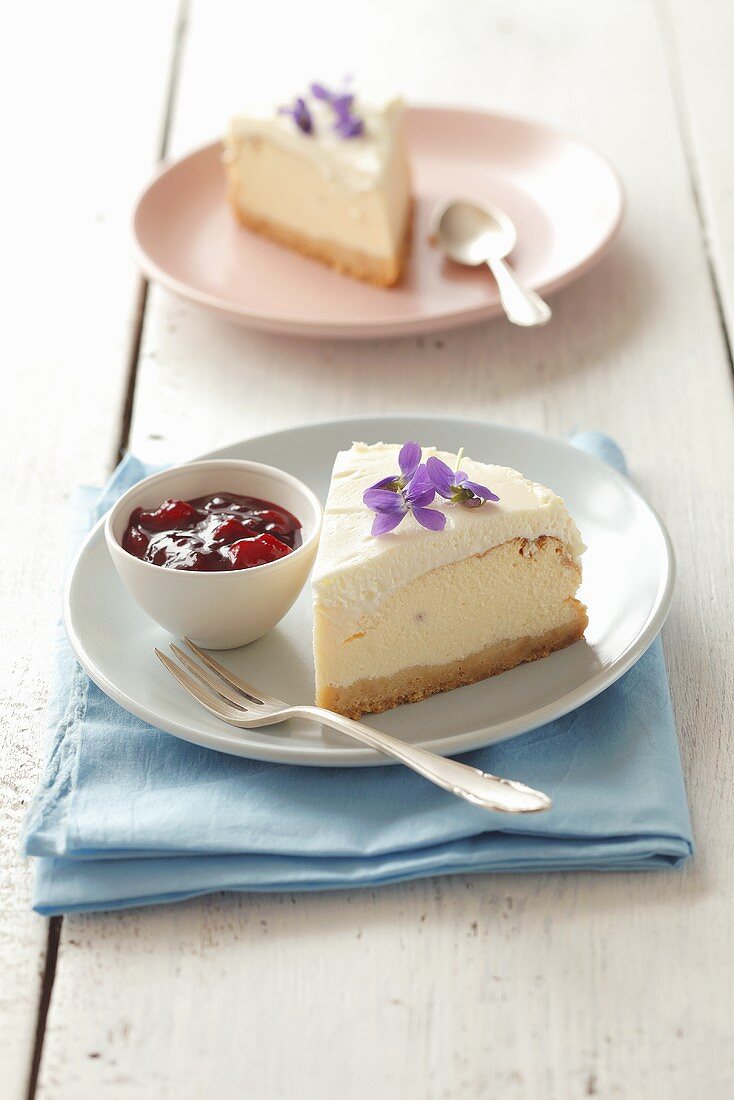 New York cheesecake with strawberry sauce