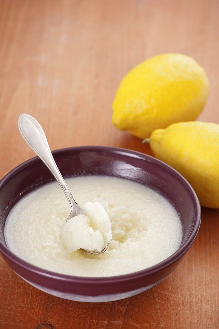 Lemon sorbet with mascarpone
