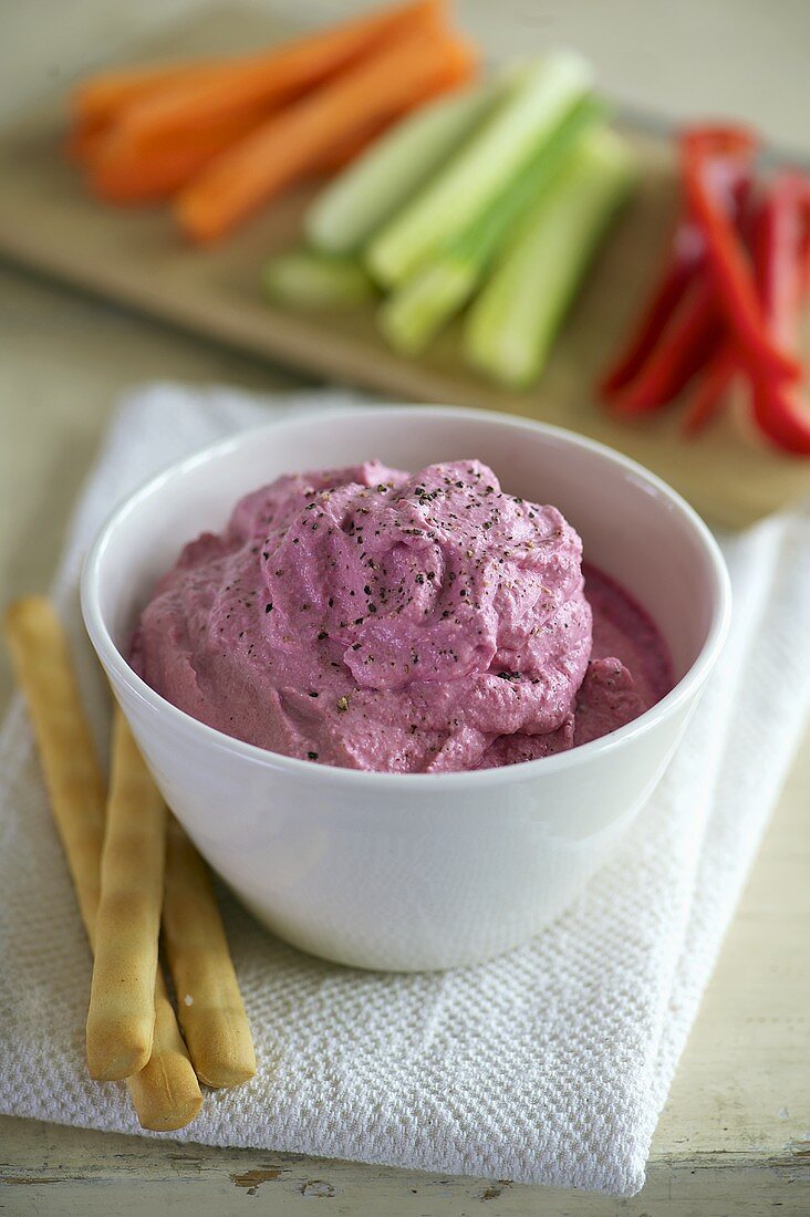 Beetroot dip, grissini and crudites