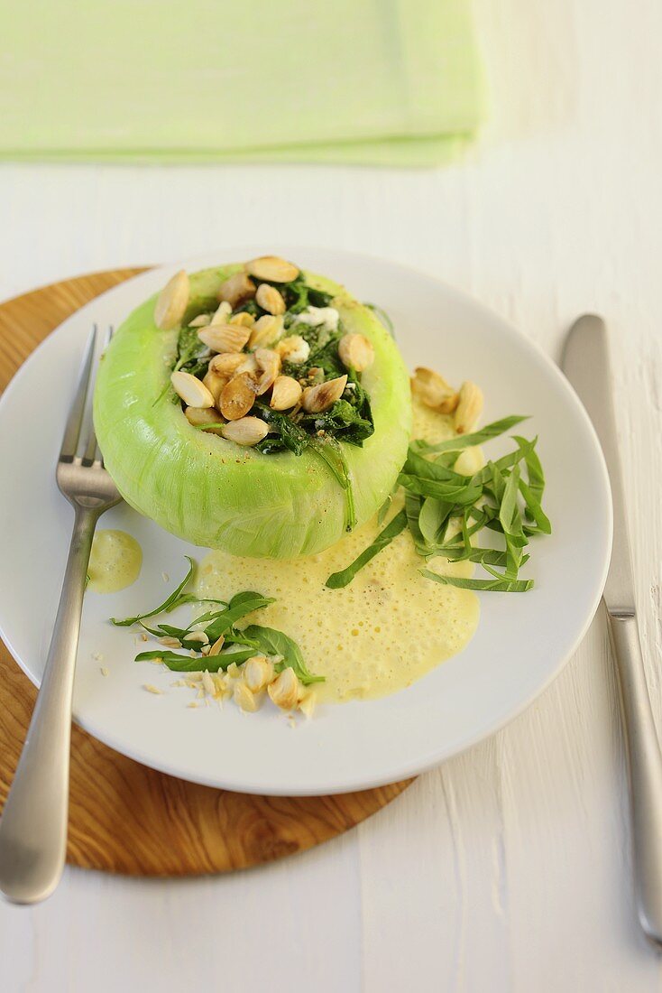 Kohlrabi stuffed with spinach and pine nuts