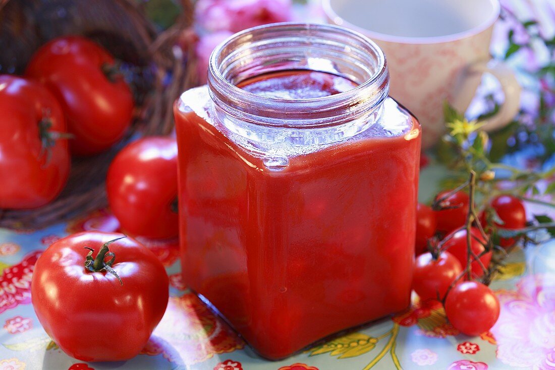 Tomato compote in screw-top jar