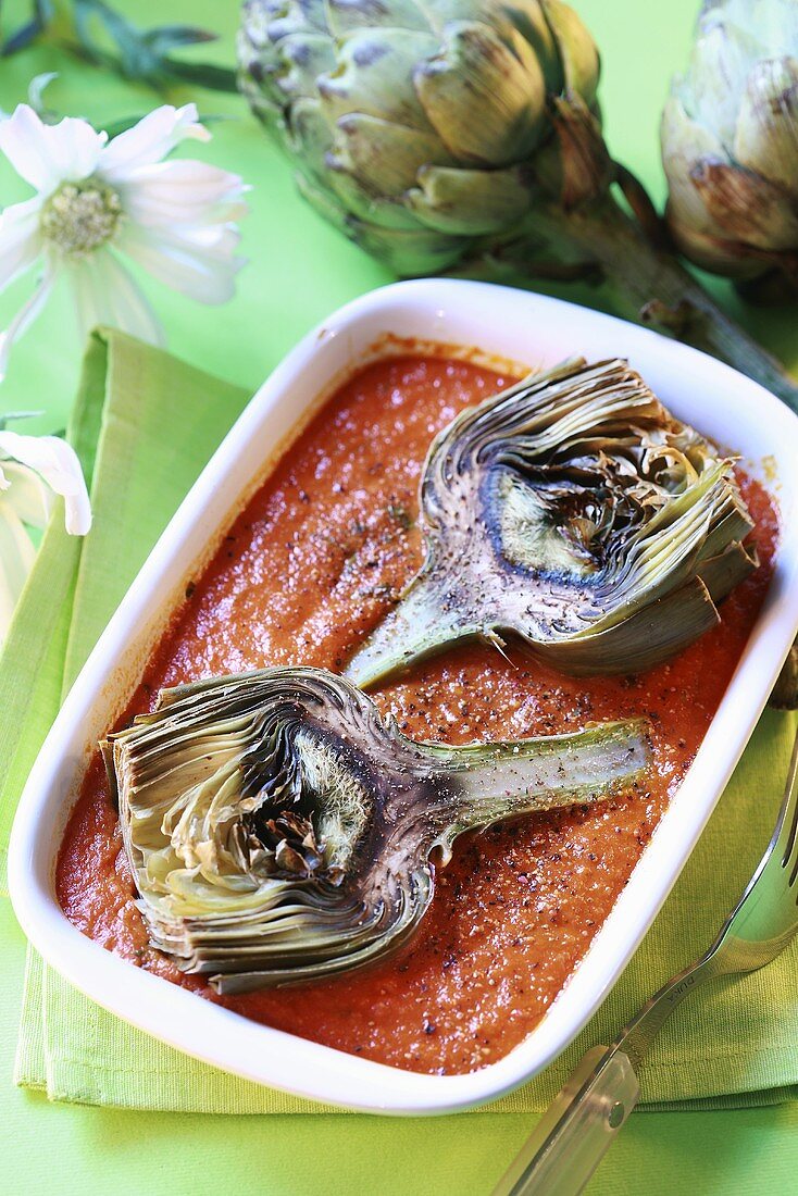 Baked artichokes with tomato sauce
