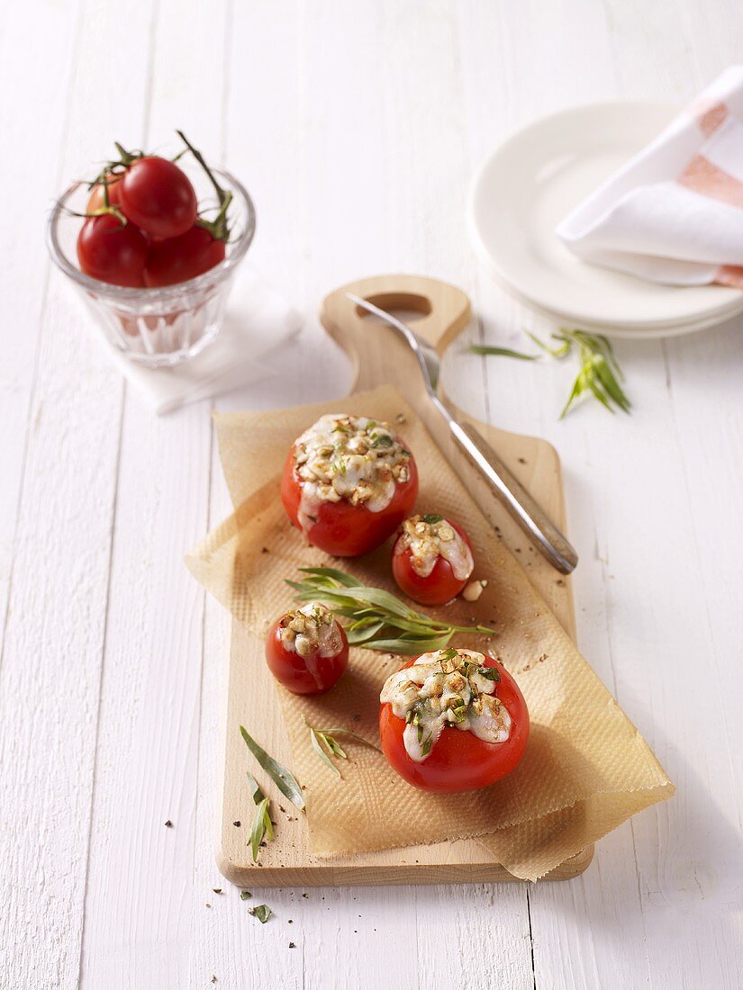 Tomatoes stuffed with goats' cheese