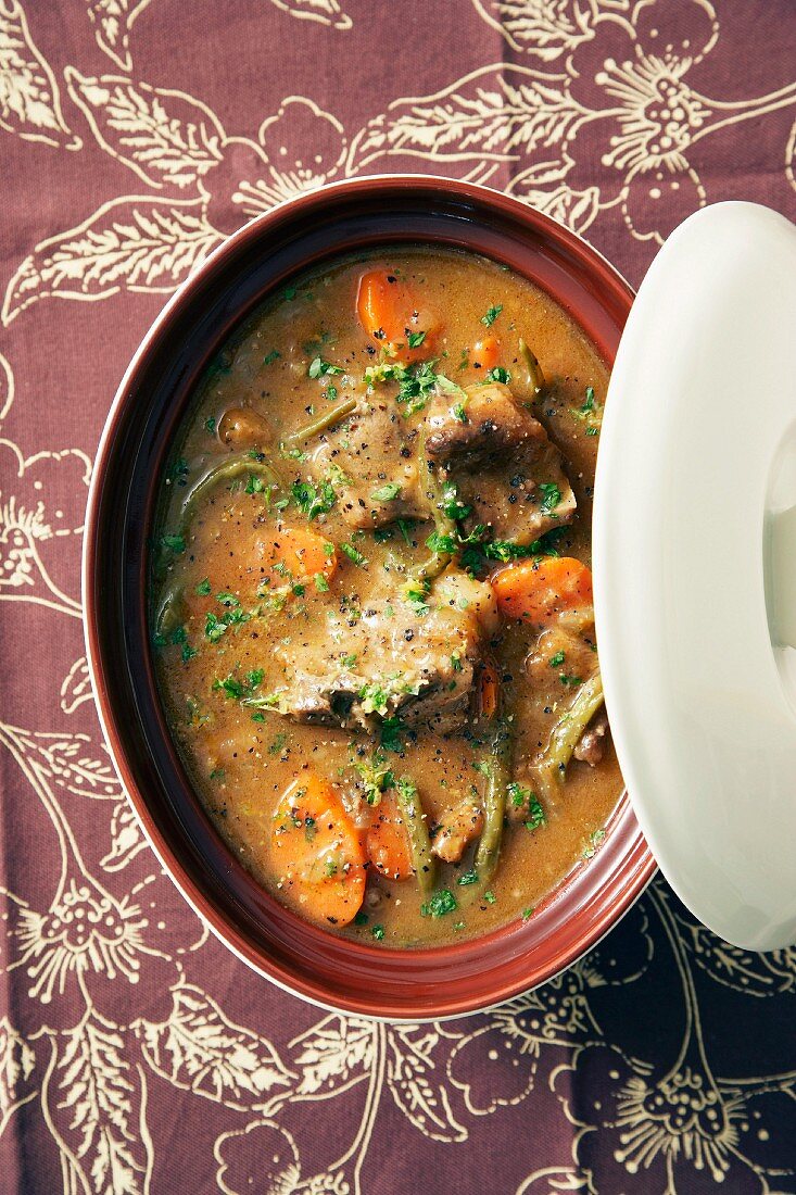 Lamb stew with beer sauce
