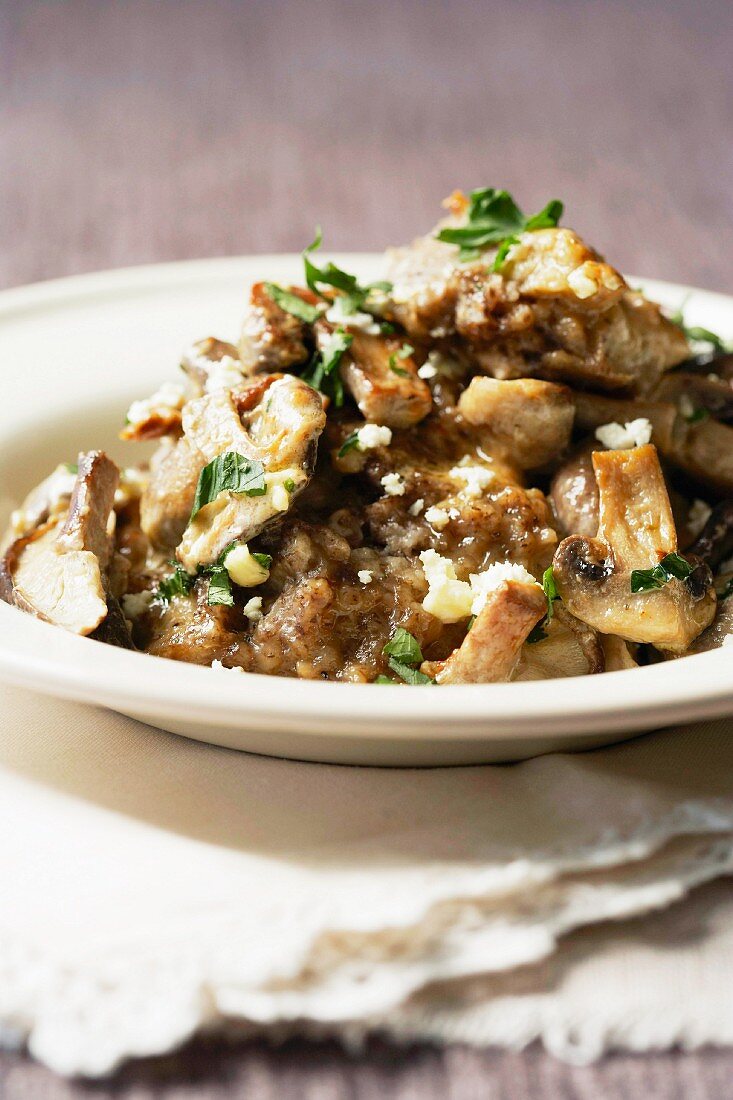 Pan-cooked mushrooms with dumplings