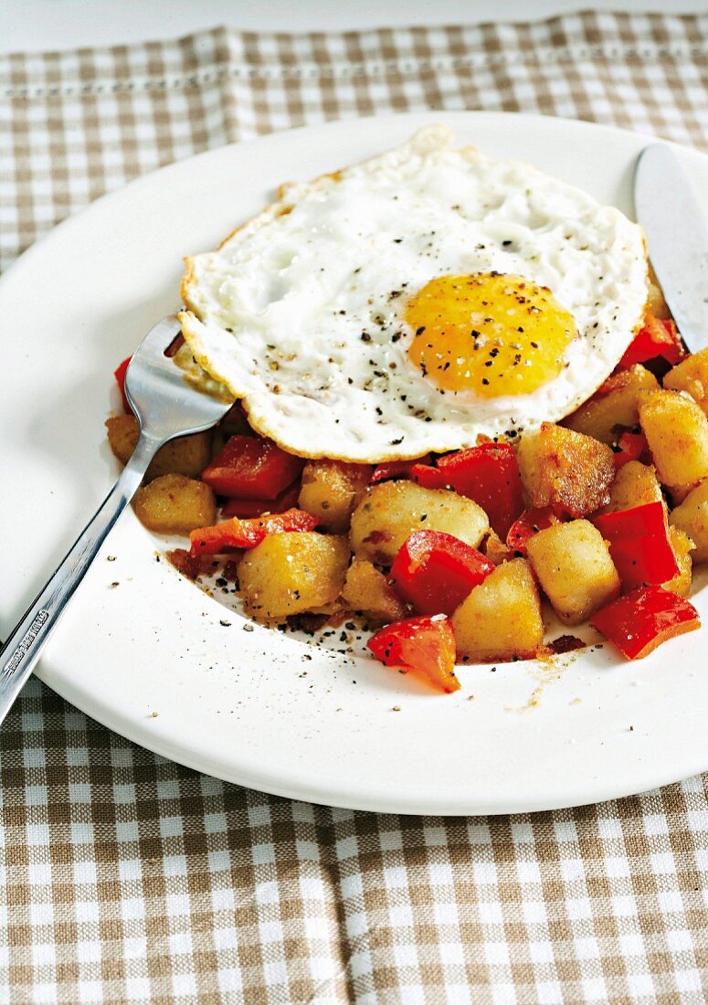 Bratkartoffeln mit Spiegelei