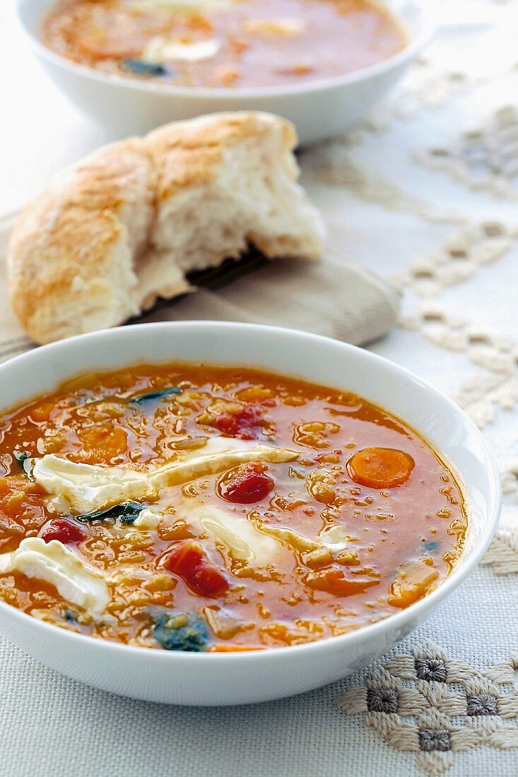 Lentil and spinach soup with Brie
