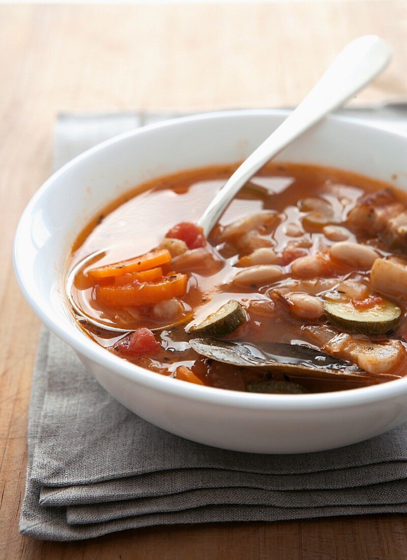 Bean soup with bacon