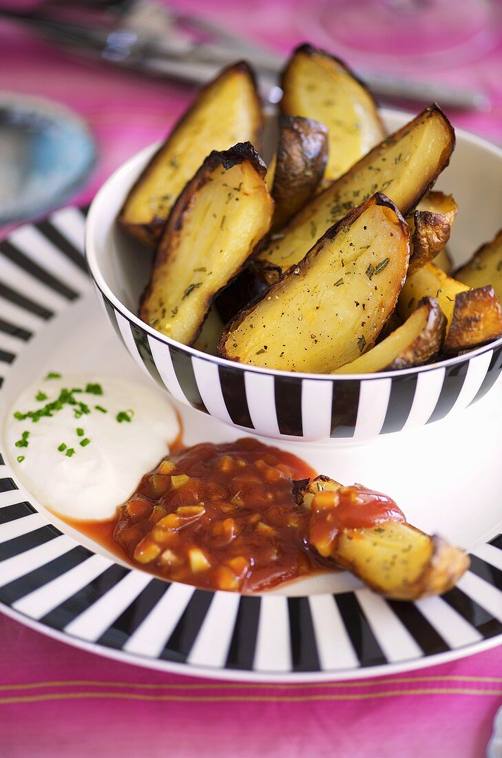 Potatoe Wegdes mit Dips