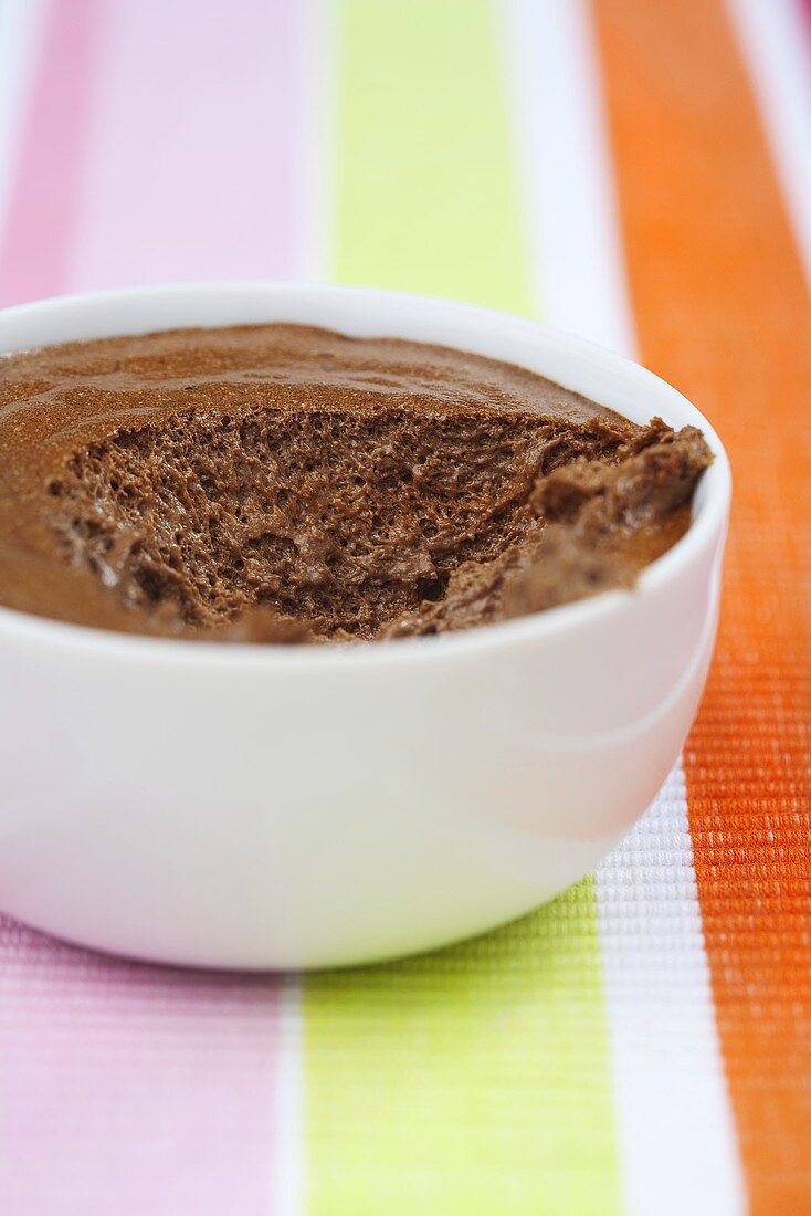 Chocolate mousse in small bowls