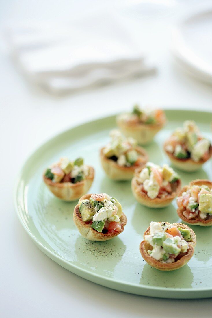 Goat's cheese and smoked salmon tartlets
