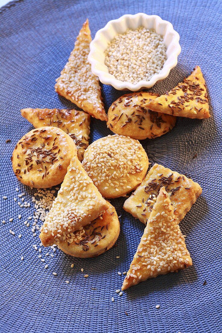 Cheese biscuits with sesame seeds and caraway seeds