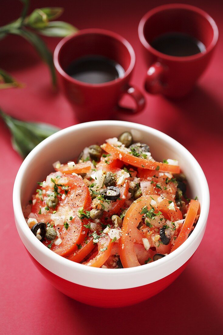 Tomatensalat mit Oliven