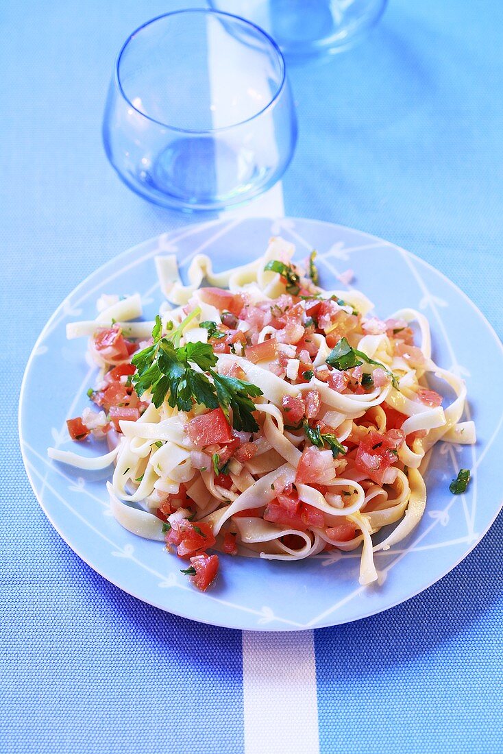 Tagliatelle mit Tomaten