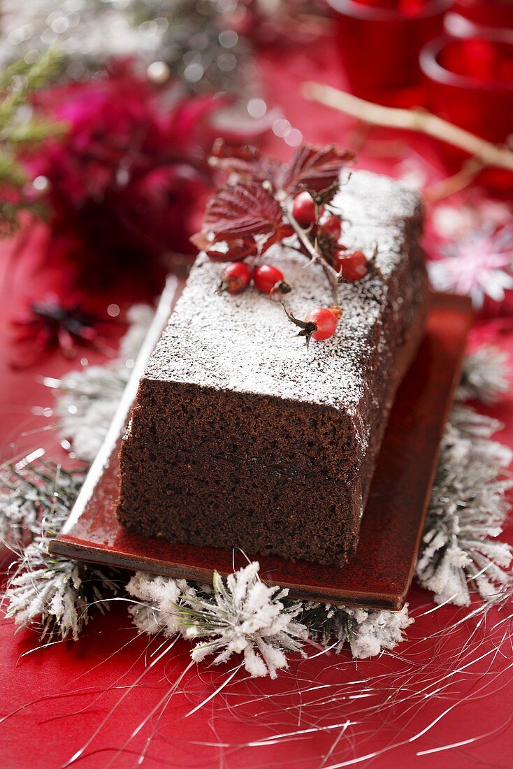 Honigkuchen mit Pflaumenmarmelade zu Weihnachten