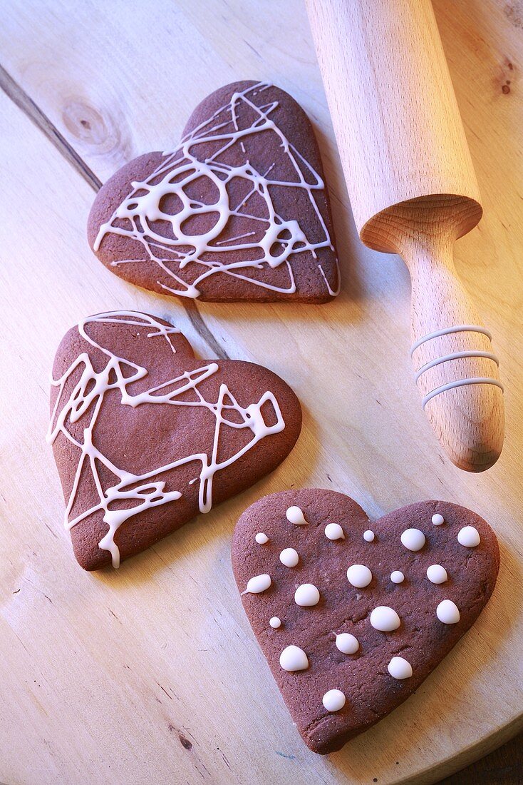 Iced gingerbread hearts