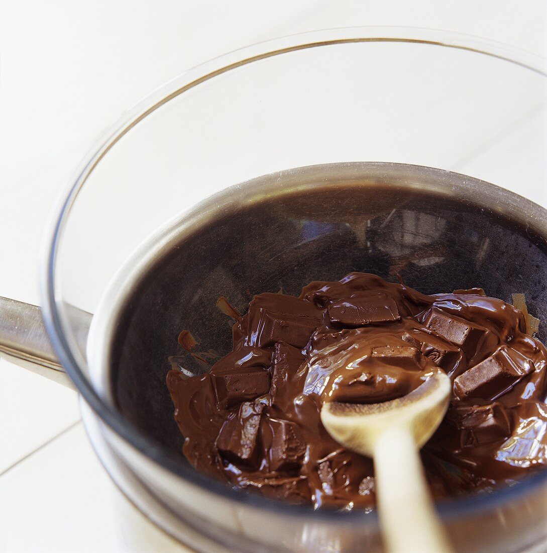 Melting chocolate in bain-marie