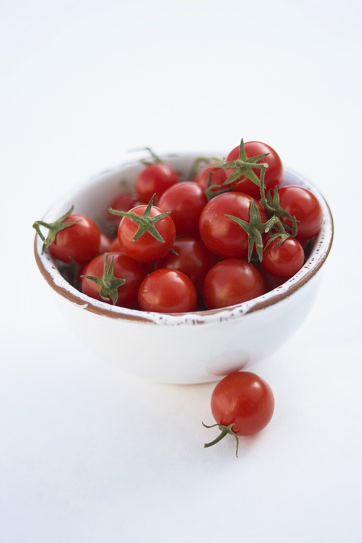 Cherry tomatoes in small bowl