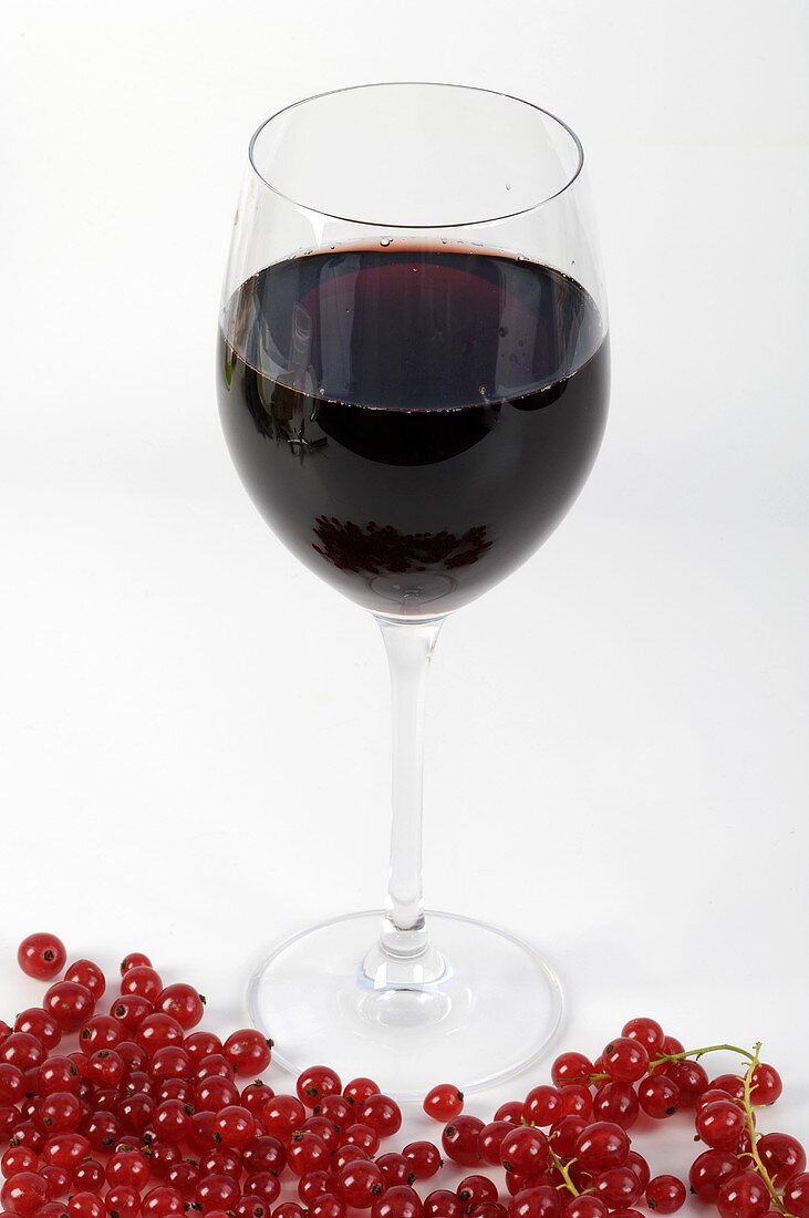 Redcurrant wine