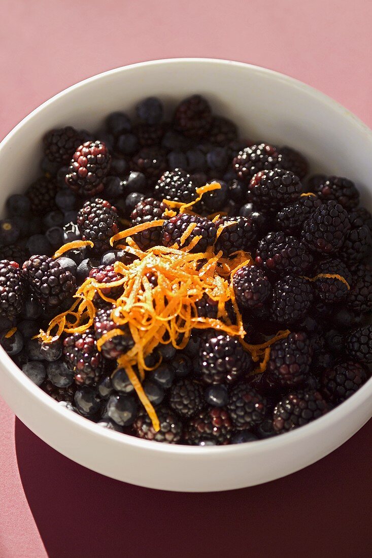 Blackberries and blueberries (ingredients for berry crumble)