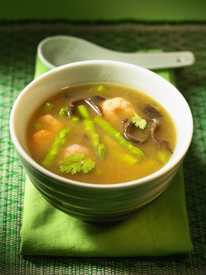 Spargelsuppe mit Krabben (Vietnam)