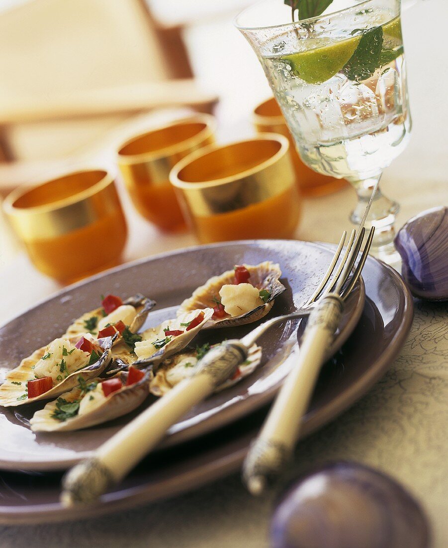 Scallops with peppers and herbs