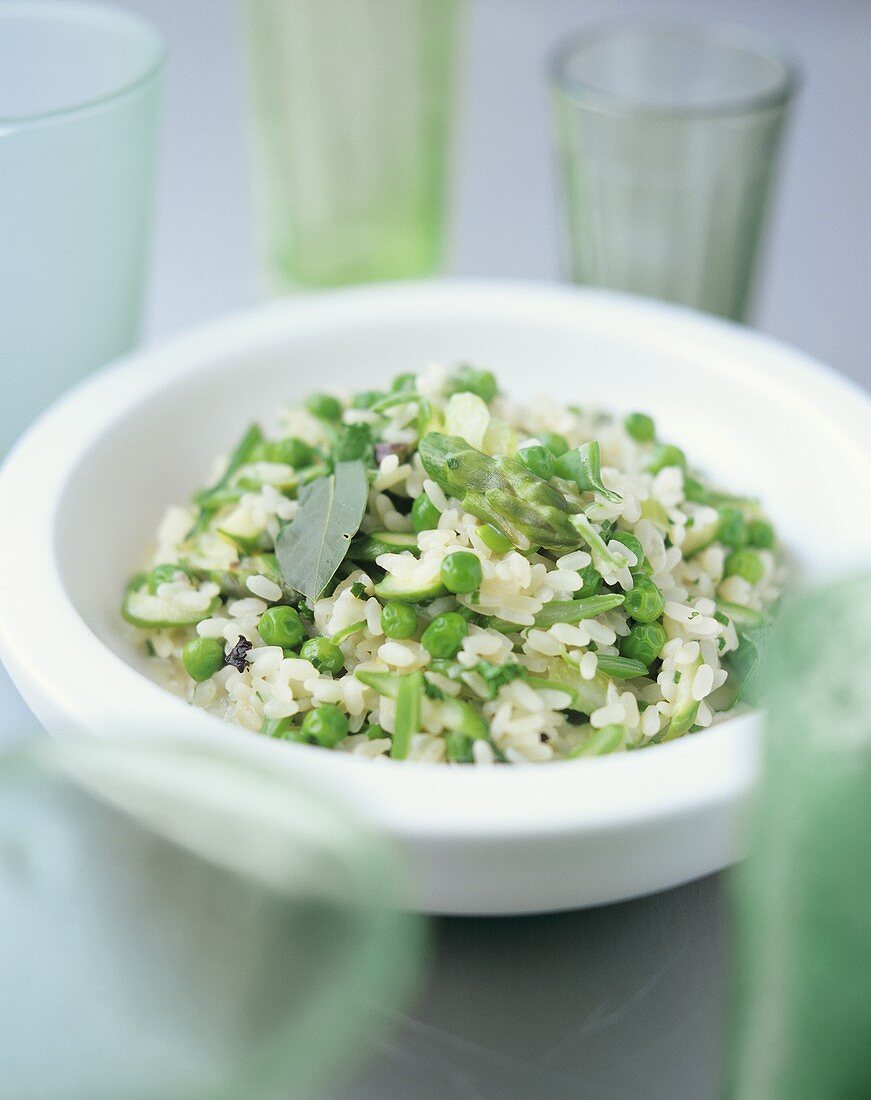 Risotto with peas and green asparagus