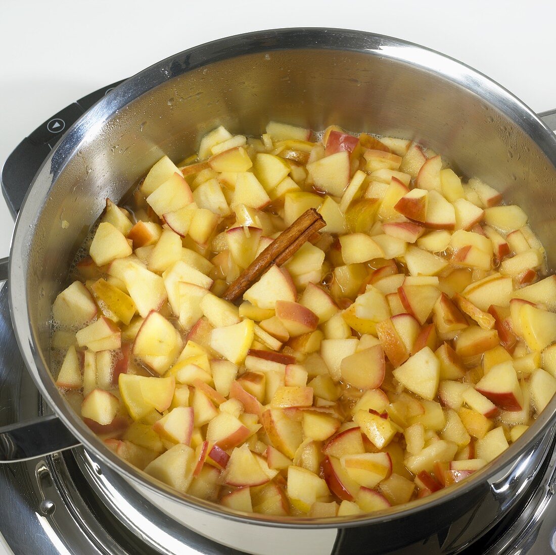 Äpfel dünsten (Füllung für Apfelkuchen)