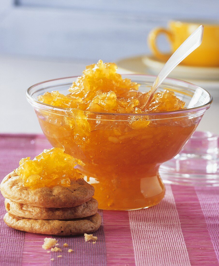 Citrus fruit marmalade (orange, mandarin, lemon)