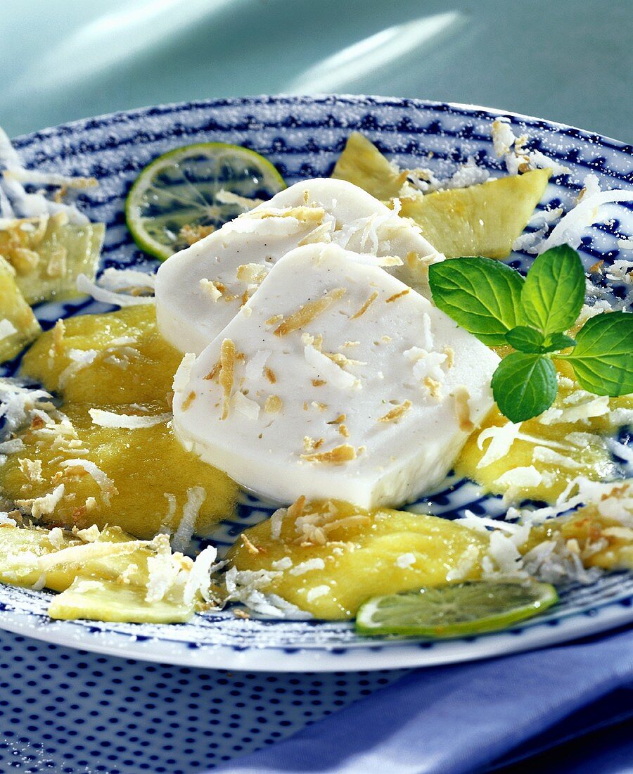 Coconut jelly with pineapple sauce