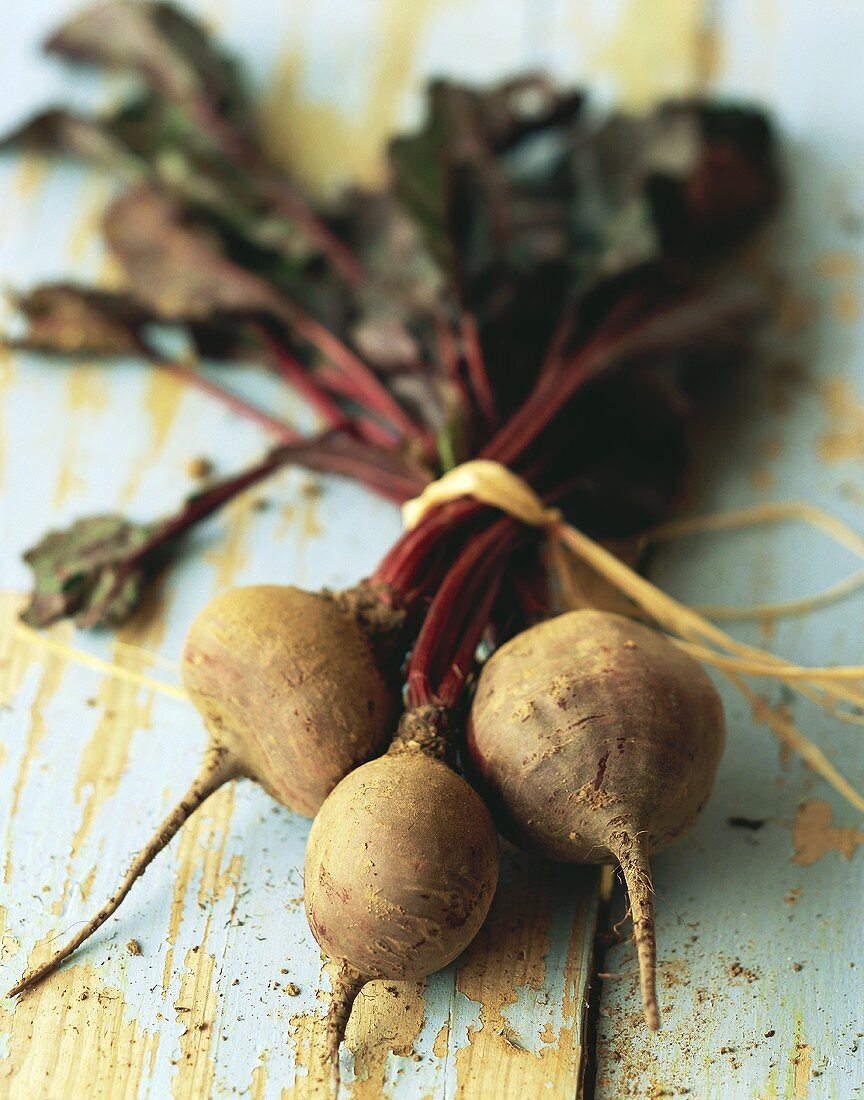 Rote Bete mit Kraut