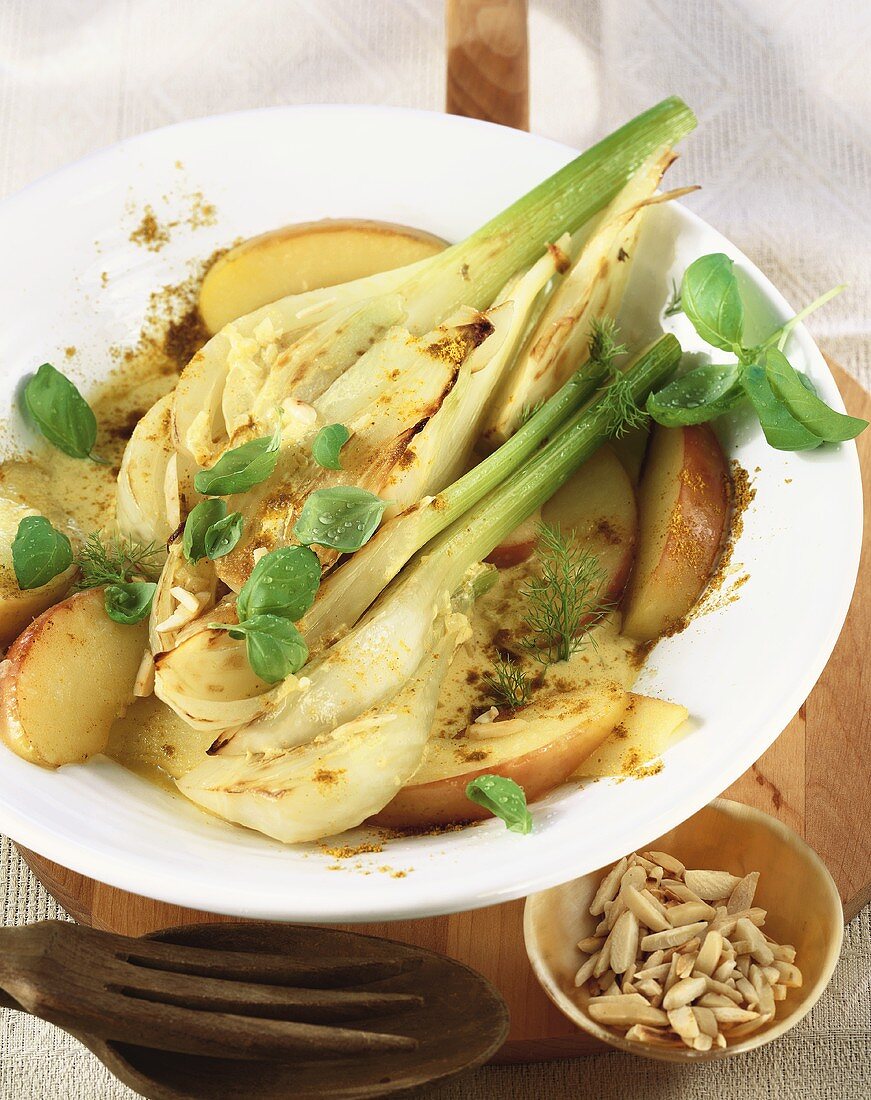 Fenchel-Apfel-Gemüse mit Basilikum