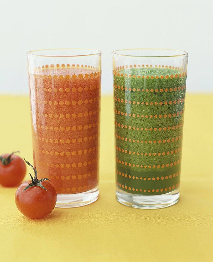 Red and green vegetable juice