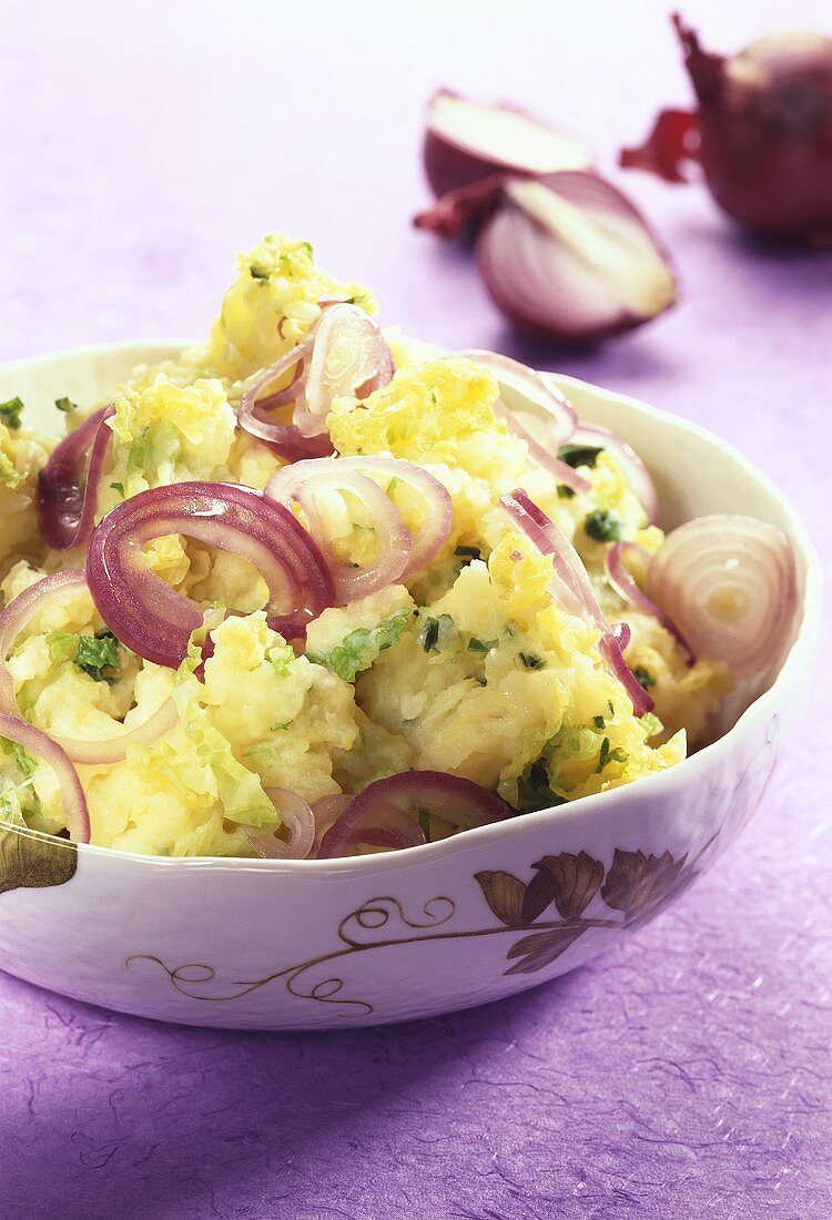 Mashed potato with red onions