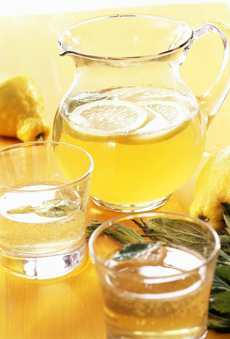 Herb punch with lemon