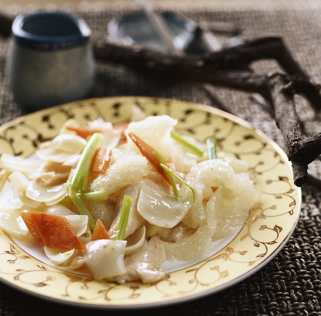 Steamed chicken with lily scales and fish stomach