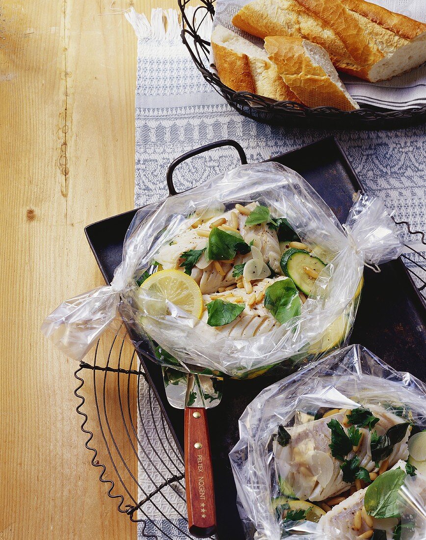 Fischfilets mit Pesto-Krätern im Bratschlauch gegart